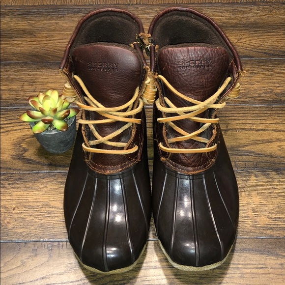 sperry waterproof rubber boot